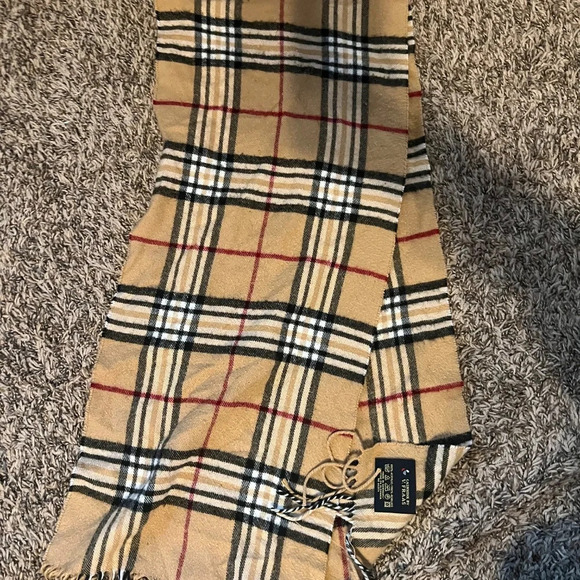 Cashmink by V.Fraas tan black plaid scarf - Picture 3 of 3